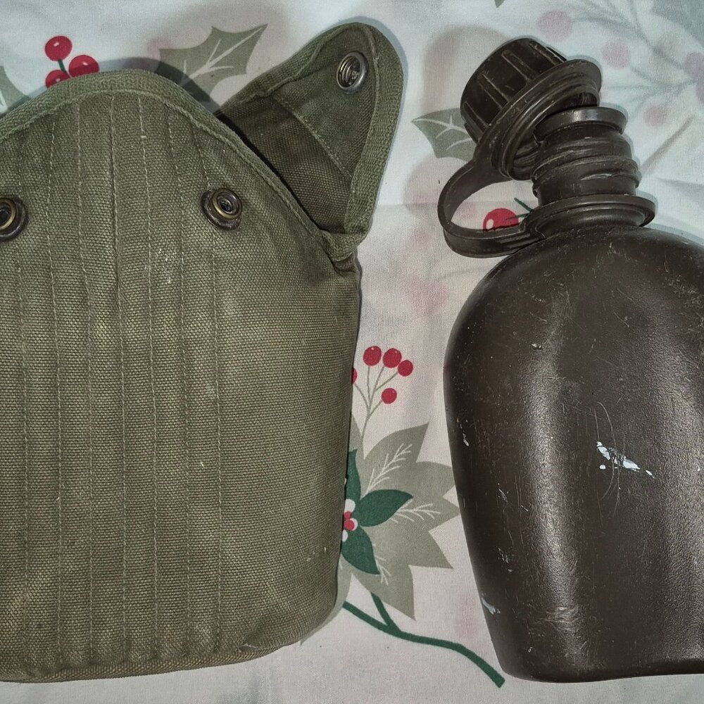 Military Issue Water Bottle It was Jimmies 30 + years old Real Deal*